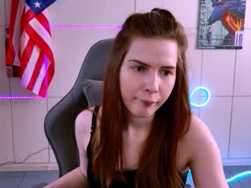 aliceinredsquar