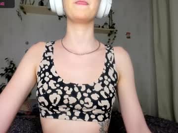 kaylaa fox