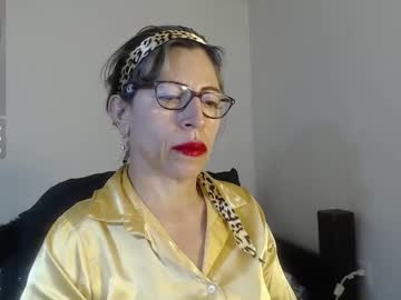 mature hott1