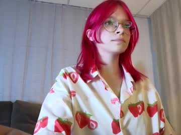 pink tilly