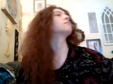 queencrimsonlvx